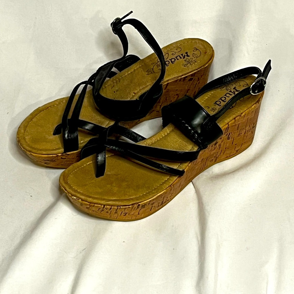 Black strap wedge sandal